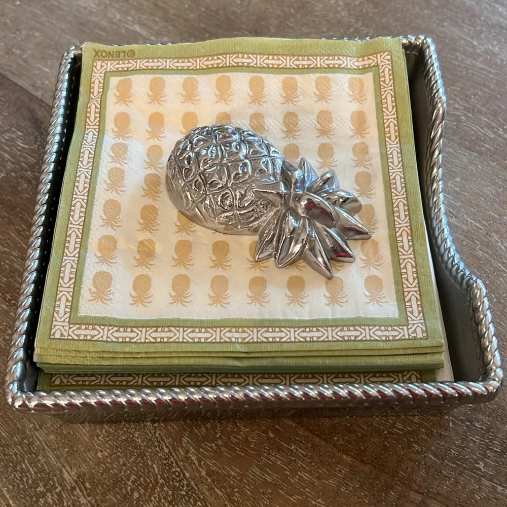 Lenox Everyday Soirée Napkin Box Pineapple